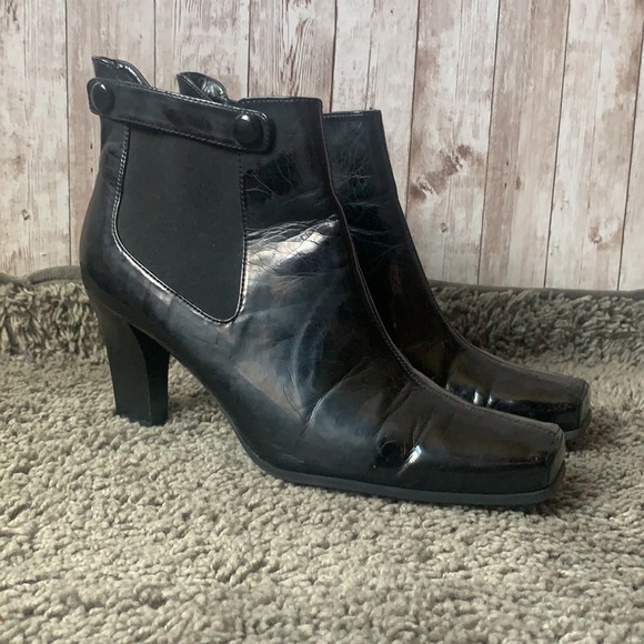 Franco Sarto Cleo Heeled Bootie - Picture 3 of 11